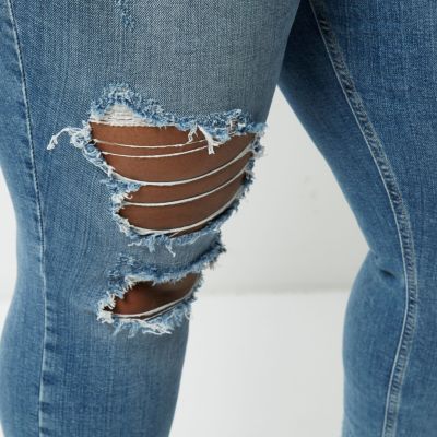 Plus blue frayed Alannah relaxed skinny jeans